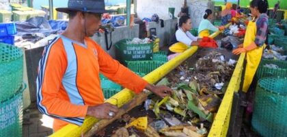 meningkatkan efisiensi pengelolaan sampah
